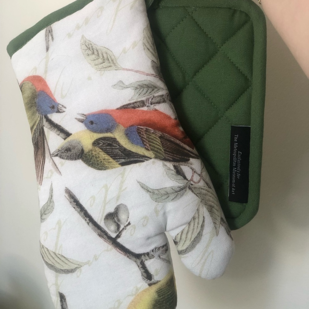 The Metropolitan Museum of Art Quilted Oven Mitt and Pot Holder Set